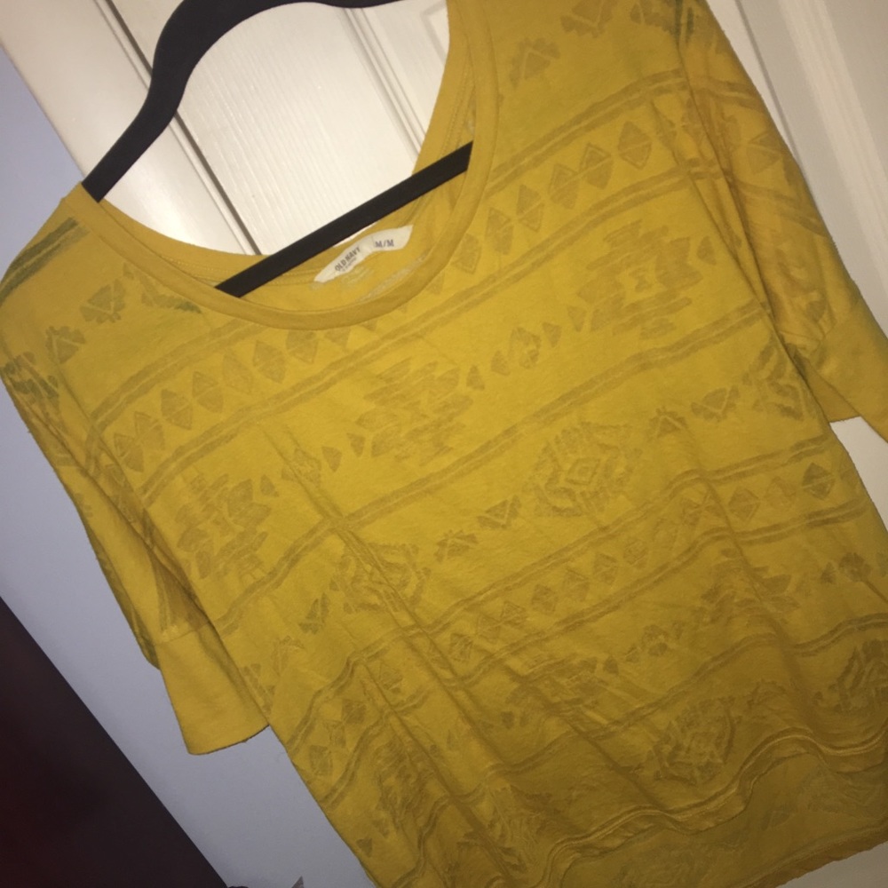 Aztec yellow top short sleeved from old navy